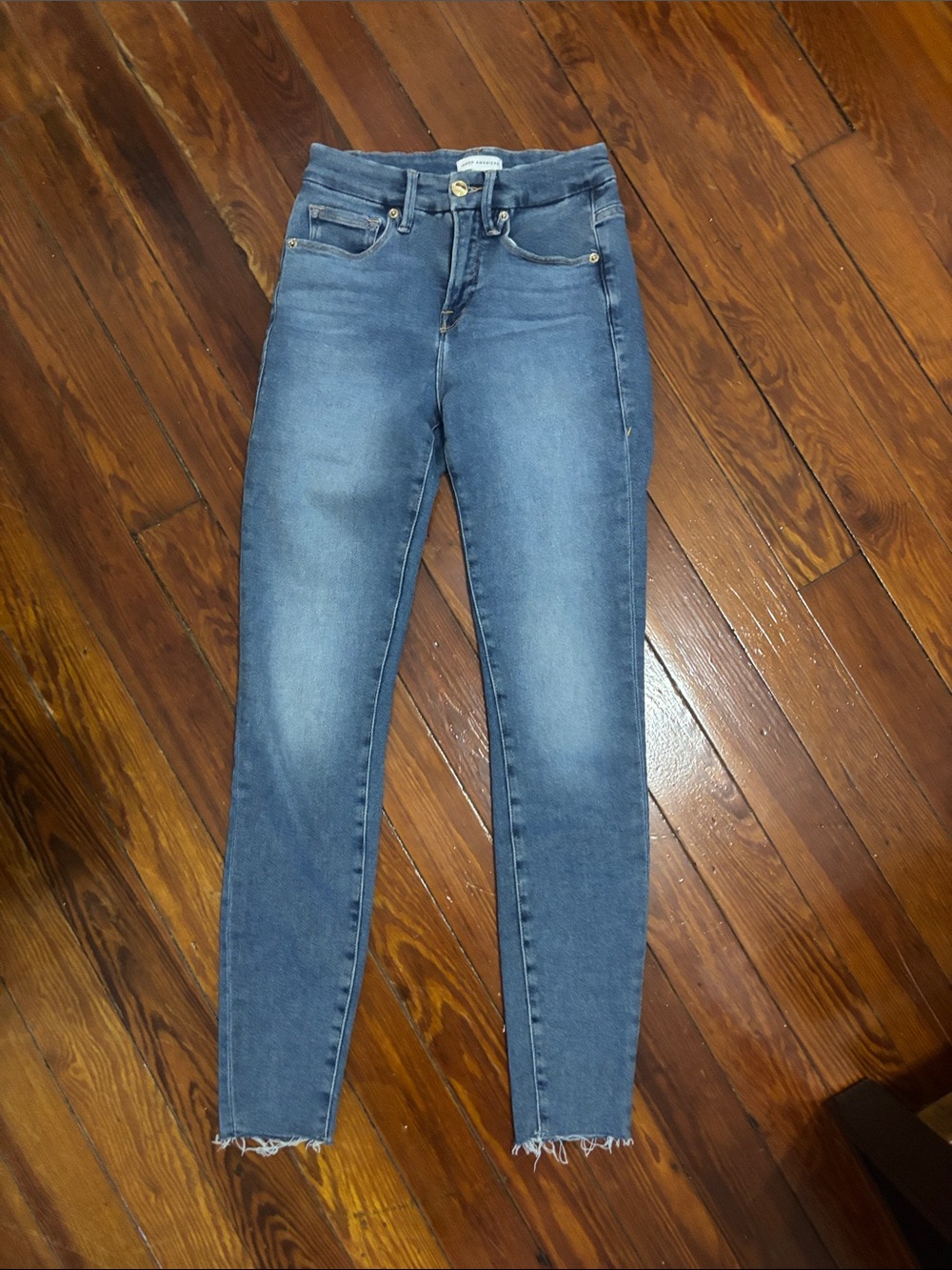 Good American Light Blue Skinny Jeans with Frayed Hem